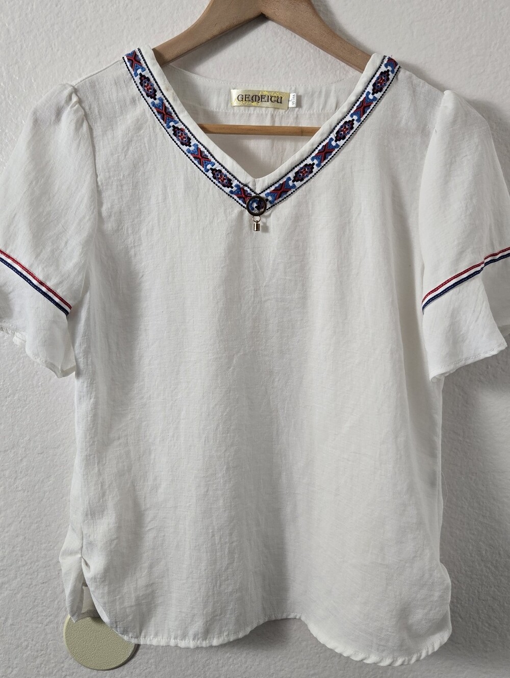 Gemeicu White Short Sleeve Blouse With Red & Blue Embroidery